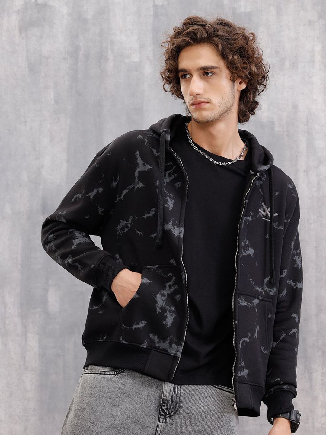 WYDgWs28_e82c073ed31c4eb3be4af70527e757c5.jpg WROGN Men Printed Front-Open Sweatshirt - Image 1