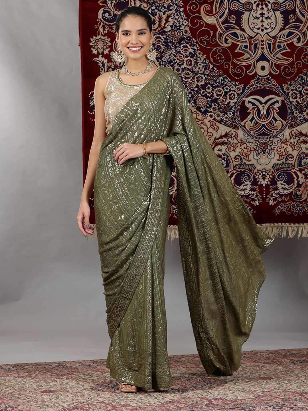 daHjAqCu_619e4def64f64e409c12e3b731d566b3.jpg AURELIA Embellished Saree With Blouse - Image 1